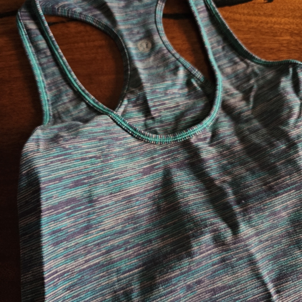 Lululemon tank tops - Picture 3 of 3